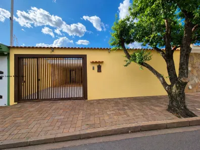 Casa com 4 Quartos à venda, 195m² no Sumarezinho, Ribeirão Preto