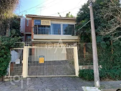Casa com 4 Quartos à venda, 231m² no Santo Antônio, Porto Alegre