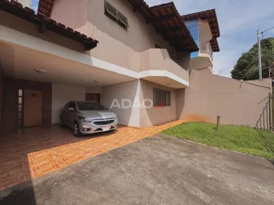 Sobrado com 3 Quartos à venda, 213m² no Jardim das Esmeraldas, Goiânia