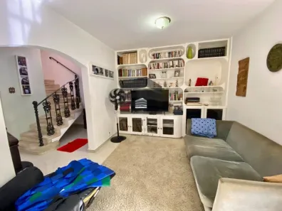 Casa com 3 Quartos à venda, 300m² no Vila Mariana, São Paulo