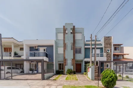 Casa com 3 Quartos à venda, 194m² no Hípica, Porto Alegre