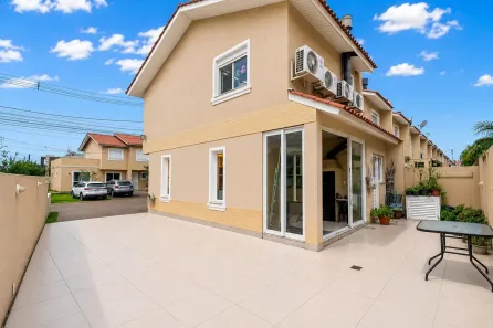 Casa de Condomínio com 3 Quartos à venda, 80m² no Central Park, Cachoeirinha