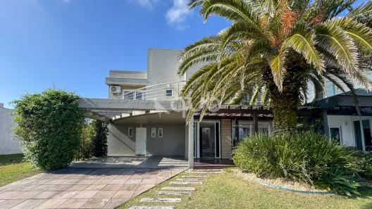 Sobrado com 3 Quartos à venda, 235m² no XANGRI-LÁ, Xangri-lá