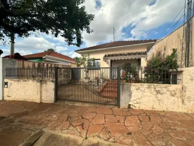 Casa com 2 Quartos à venda, 131m² no São Geraldo, Araraquara