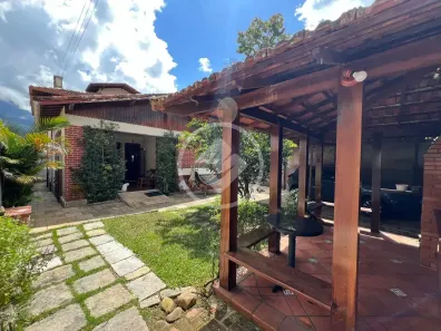 Casa com 5 Quartos à venda, 225m² no Araras, Teresópolis
