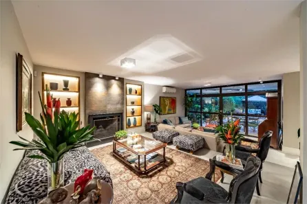 Sobrado com 3 Quartos para venda ou aluguel, 450m² no Jardim Everest, São Paulo