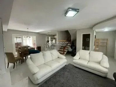 Casa com 3 Quartos para alugar, 190m² no Hípica, Porto Alegre