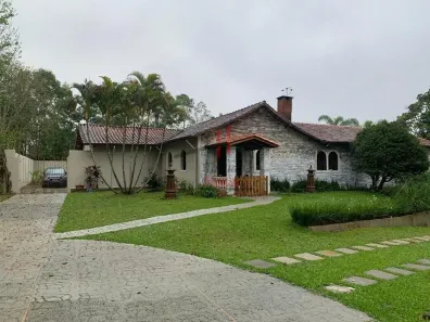 Fazenda/Sítio com 4 Quartos à venda, 690m² no Taiaçupeba, Mogi das Cruzes
