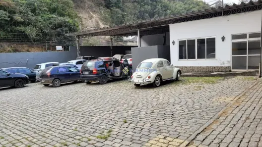 à venda, 1200m² no Corrêas, Petrópolis