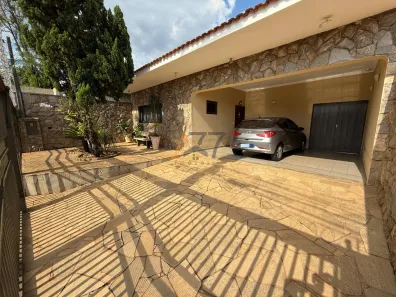 Casa com 3 Quartos à venda, 400m² no Centro (Engenheiro Schmitt), São José do Rio Preto