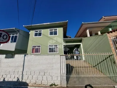 Apartamento com 2 Quartos para alugar, 50m² no Barreiros, São José