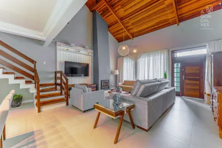 Casa de Condomínio com 4 Quartos à venda, 275m² no Orleans, Curitiba
