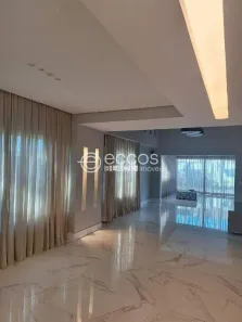 Casa de Condomínio com 3 Quartos para alugar, 200m² no Aclimação, Uberlândia