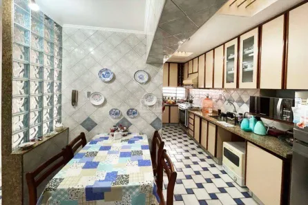 Sobrado com 4 Quartos à venda, 219m² no Vila Homero Thon, Santo André