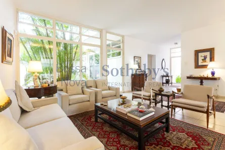 Casa com 3 Quartos à venda, 300m² no Pacaembu, São Paulo