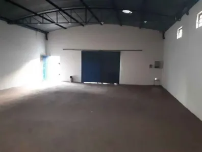Galpão/Depósito/Armazém para alugar, 350m² no Jardim Vânia Maria, Bauru