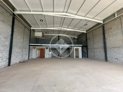 Galpão/Depósito/Armazém à venda, 284m² no Moinho dos Ventos, Goiânia
