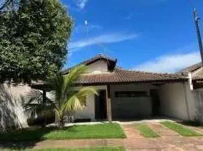 Casa de Condomínio com 3 Quartos à venda, 250m² no Distrito Industrial, Cuiabá