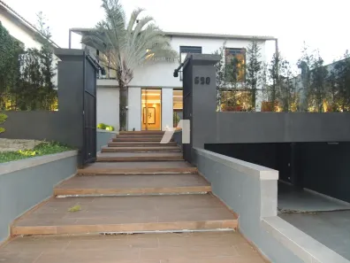 Casa de Condomínio com 3 Quartos para alugar, 360m² no Alphaville, Santana de Parnaíba