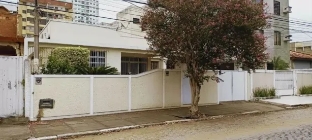 Casa com 3 Quartos à venda, 247m² no Parque Tamandaré, Campos dos Goytacazes