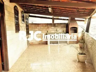 Sobrado com 3 Quartos à venda, 240m² no Barreto, Niterói