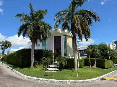 Casa com 6 Quartos à venda, 700m² no Candelária, Natal