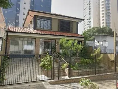 Sobrado com 4 Quartos para alugar, 270m² no Vila Itapura, Campinas