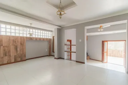 Casa com 4 Quartos à venda, 336m² no Medianeira, Porto Alegre