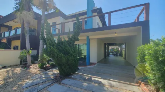 Sobrado com 4 Quartos à venda, 201m² no Barra do Saí, Itapoá
