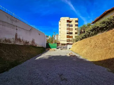 Lote/Terreno à venda, 450m² no Jardim Nova América, Divinópolis