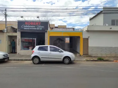 Casa com 4 Quartos à venda, 180m² no Jardim Brasília, Uberlândia