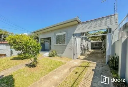 Casa com 3 Quartos à venda, 155m² no Cavalhada, Porto Alegre