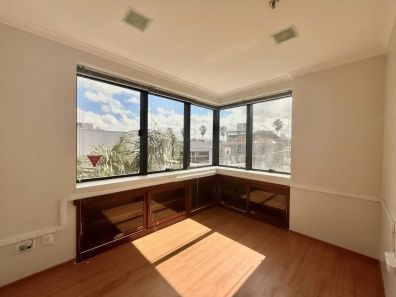 Sala Comercial com 1 Quarto à venda, 46m² no Petrópolis, Porto Alegre