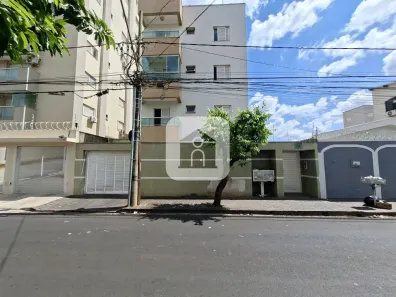 Apartamento com 2 Quartos para alugar, 58m² no Saraiva, Uberlândia