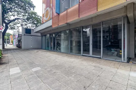 Ponto Comercial para alugar, 208m² no Indianópolis, São Paulo
