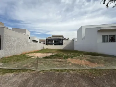  à venda, 390m² no Loteamento Residencial Jardim dos Ipês Amarelos, Americana