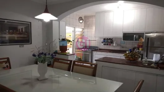 Sobrado com 3 Quartos à venda, 175m² no Jardim Paraíba, Jacareí