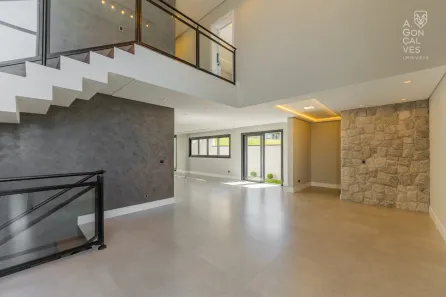 Casa de Condomínio com 4 Quartos à venda, 330m² no São Braz, Curitiba