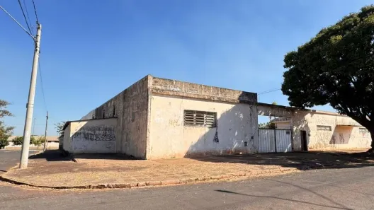 Lote/Terreno à venda, 2908m² no Jardim Universal, Araraquara