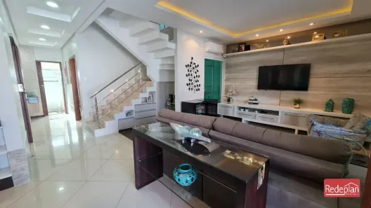 Casa com 4 Quartos à venda, 294m² no Jardim Belvedere, Volta Redonda