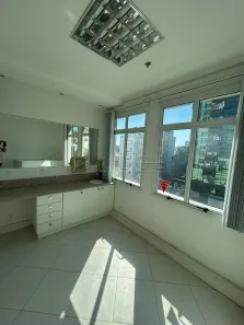 Sala Comercial para venda ou aluguel, 38m² no Menino Deus, Porto Alegre