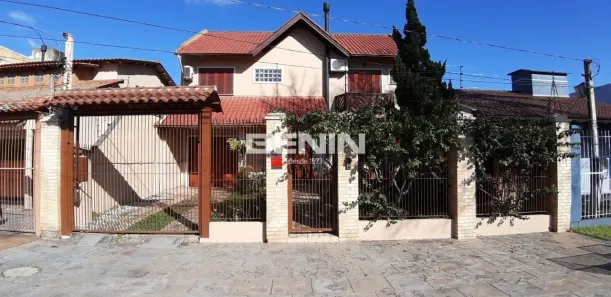Sobrado com 5 Quartos para alugar, 199m² no Niterói, Canoas