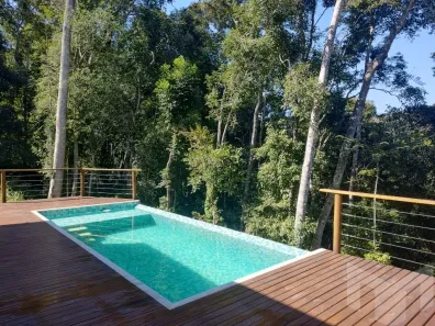 Casa de Condomínio com 3 Quartos à venda, 230m² no Itaipava, Petrópolis
