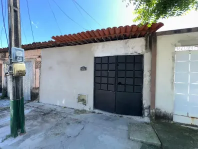 Casa com 3 Quartos à venda, 80m² no Senador Carlos Jereissati, Pacatuba