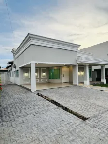 Casa de Condomínio com 4 Quartos para alugar, 248m² no Plano Diretor Sul, Palmas