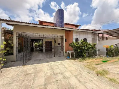 Sobrado com 4 Quartos à venda, 255m² no Cidade dos Funcionários, Fortaleza