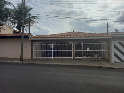 Casa com 2 Quartos à venda, 175m² no Jardim dos Coqueiros, São Carlos