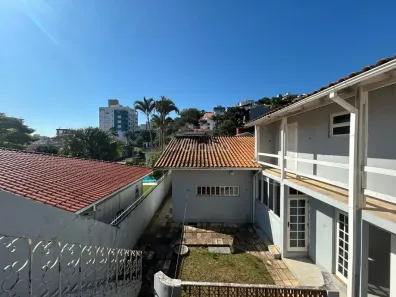 Casa com 6 Quartos à venda, 482m² no Pantanal, Florianópolis
