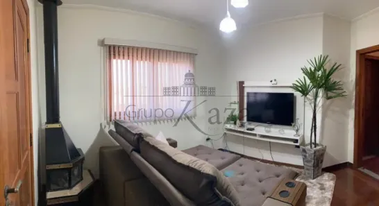 Sobrado com 3 Quartos para alugar, 152m² no Jardim Terras de Santa Helena, Jacareí