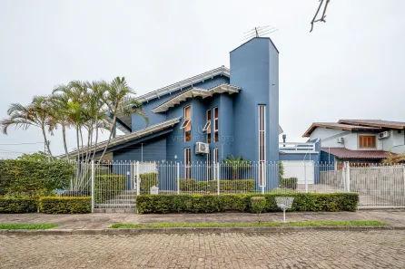 Casa com 3 Quartos à venda, 285m² no Espírito Santo, Porto Alegre